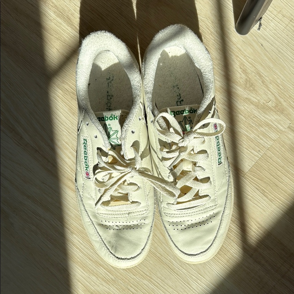 Reebok Off-White Classic Sneakers - Picture 3 of 10